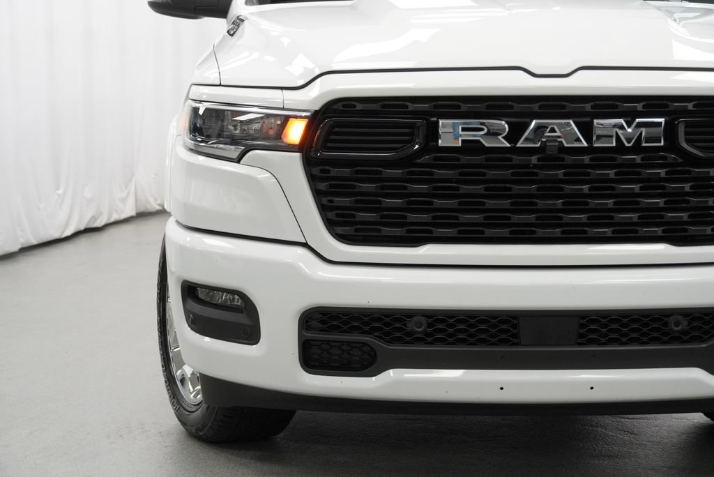 Used 2025 RAM 1500 Big Horn AWD/4WD image 6