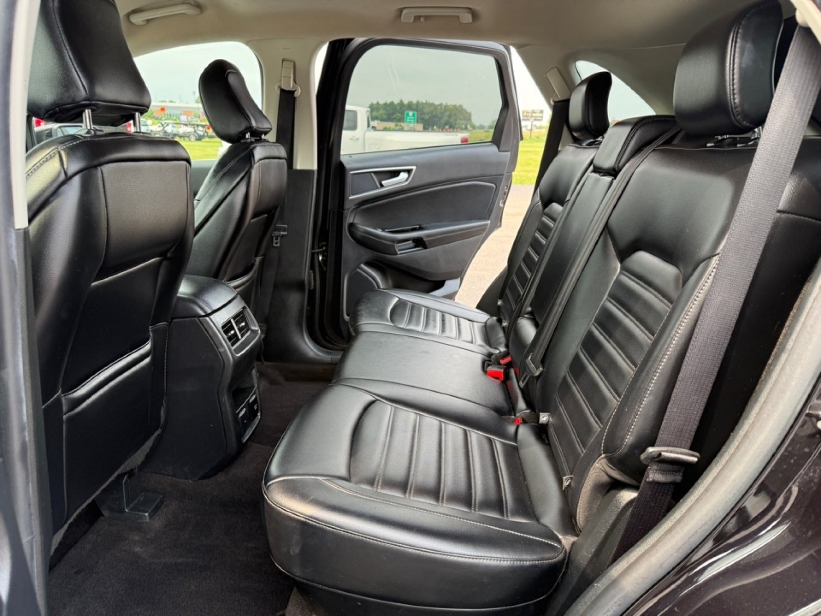 Used 2020 Ford Edge SEL w/ Convenience Package AWD/4WD image 29