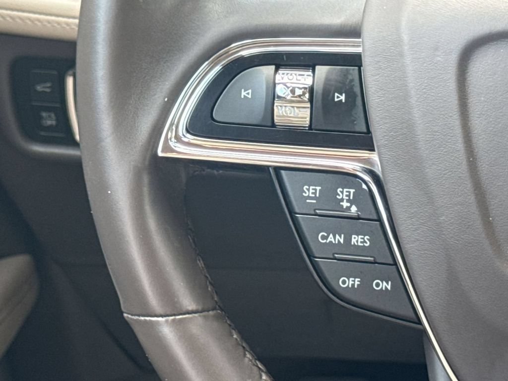 Certified 2023 Lincoln Nautilus Reserve AWD/4WD image 20