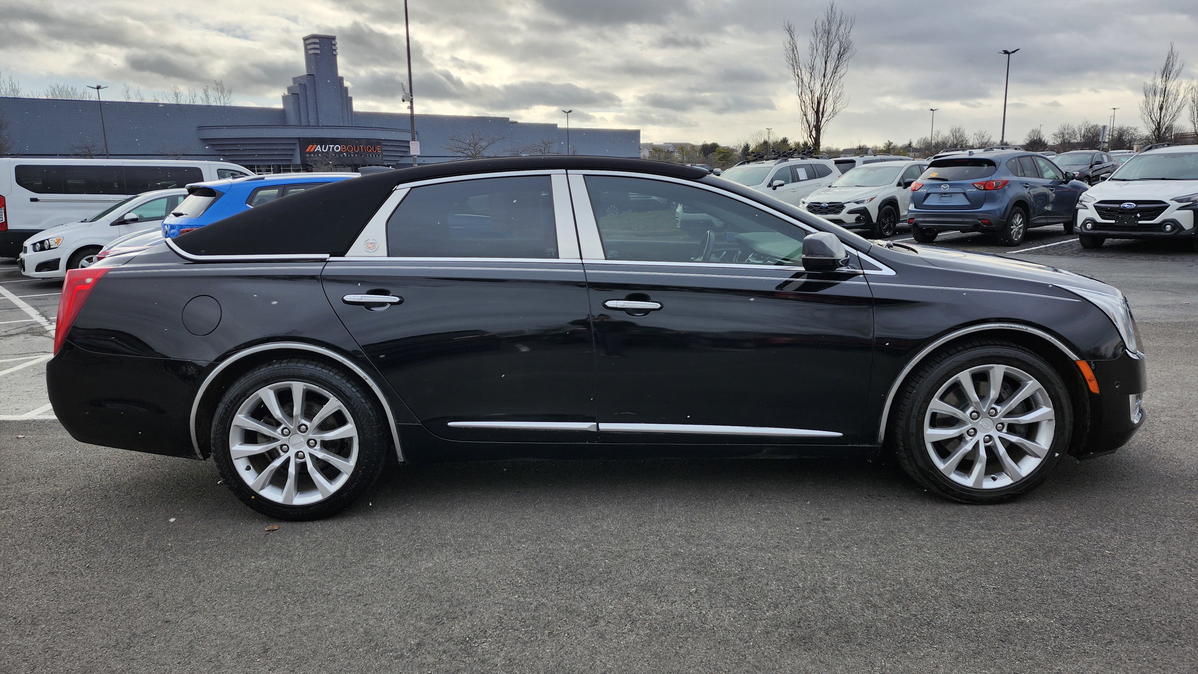 Used 2017 Cadillac XTS Luxury image 18