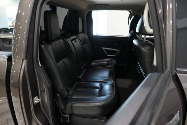 Used 2016 Nissan Titan SL AWD/4WD image 32