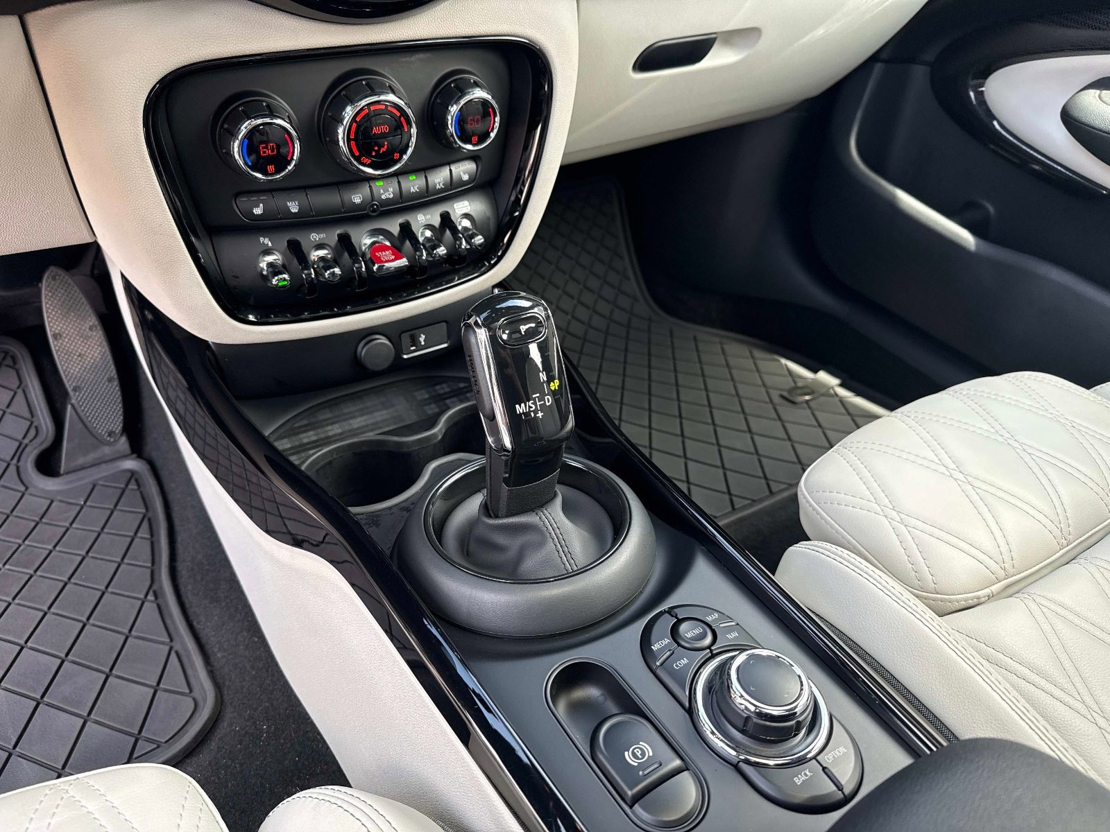 Used 2023 MINI Cooper Clubman S AWD/4WD image 26