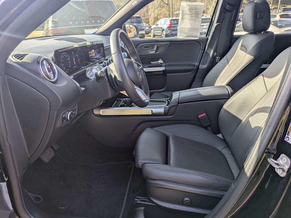 Used 2024 Mercedes-Benz GLB 250 image 24