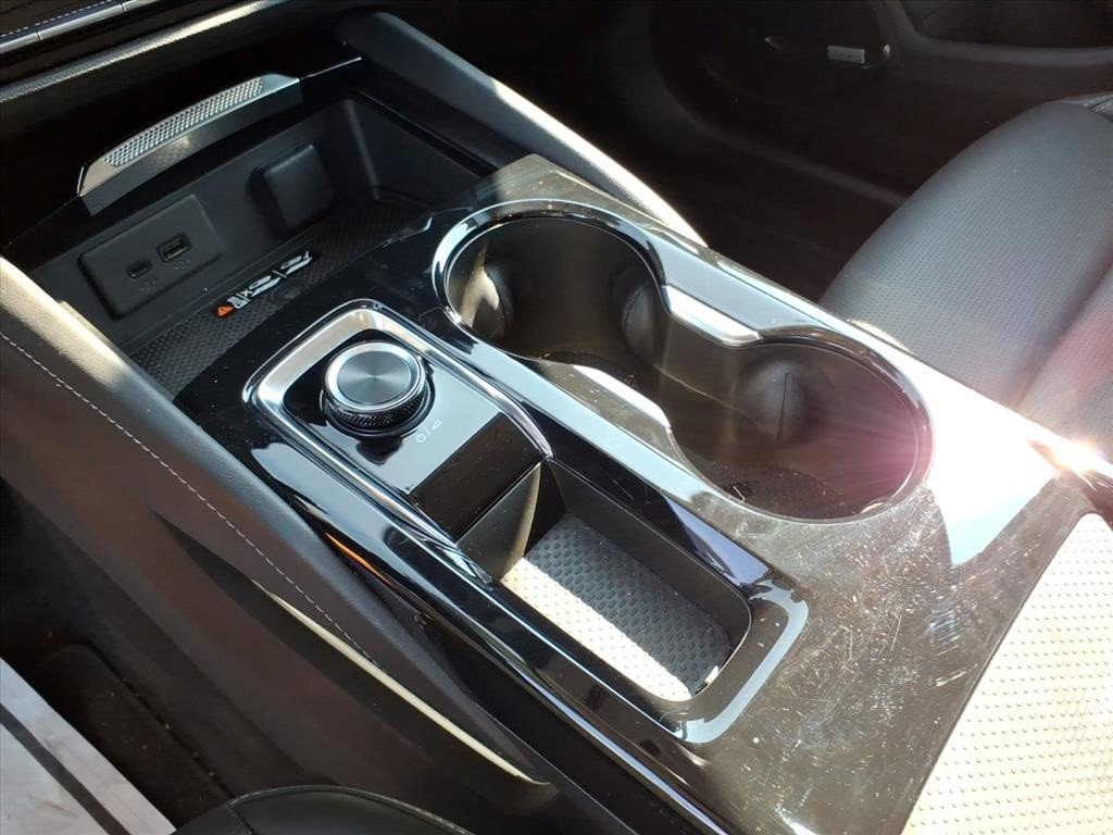 Certified 2025 Buick Envision Preferred image 23