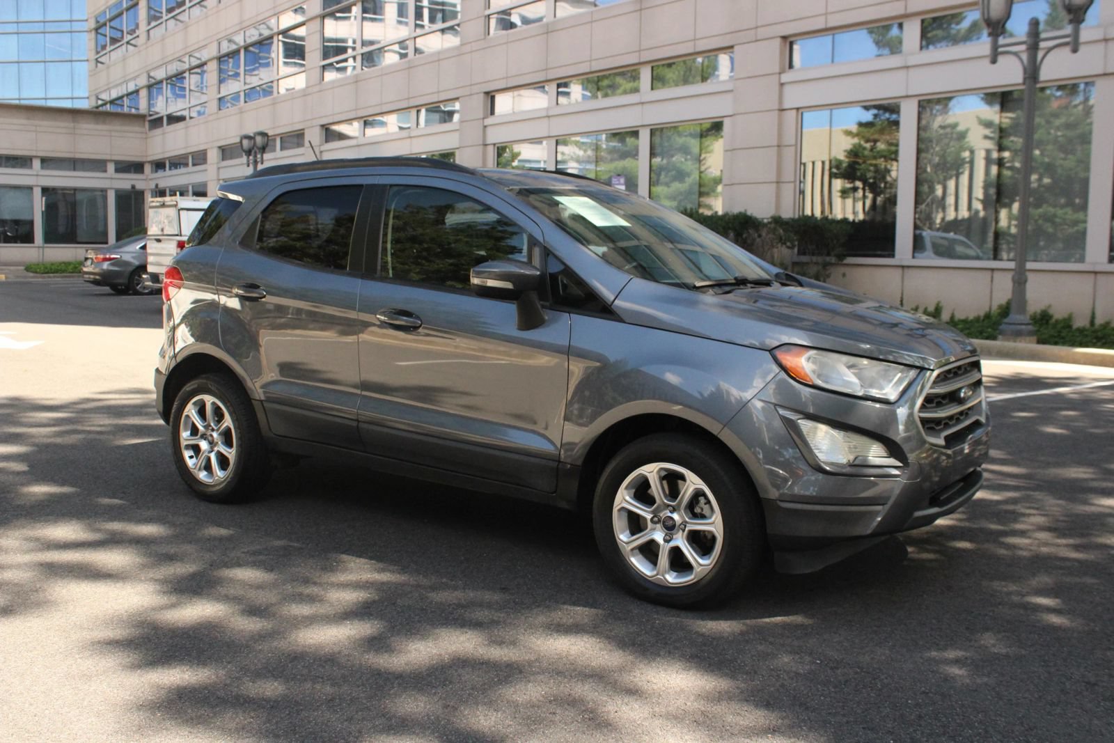 Used 2018 Ford EcoSport SE FWD image 2