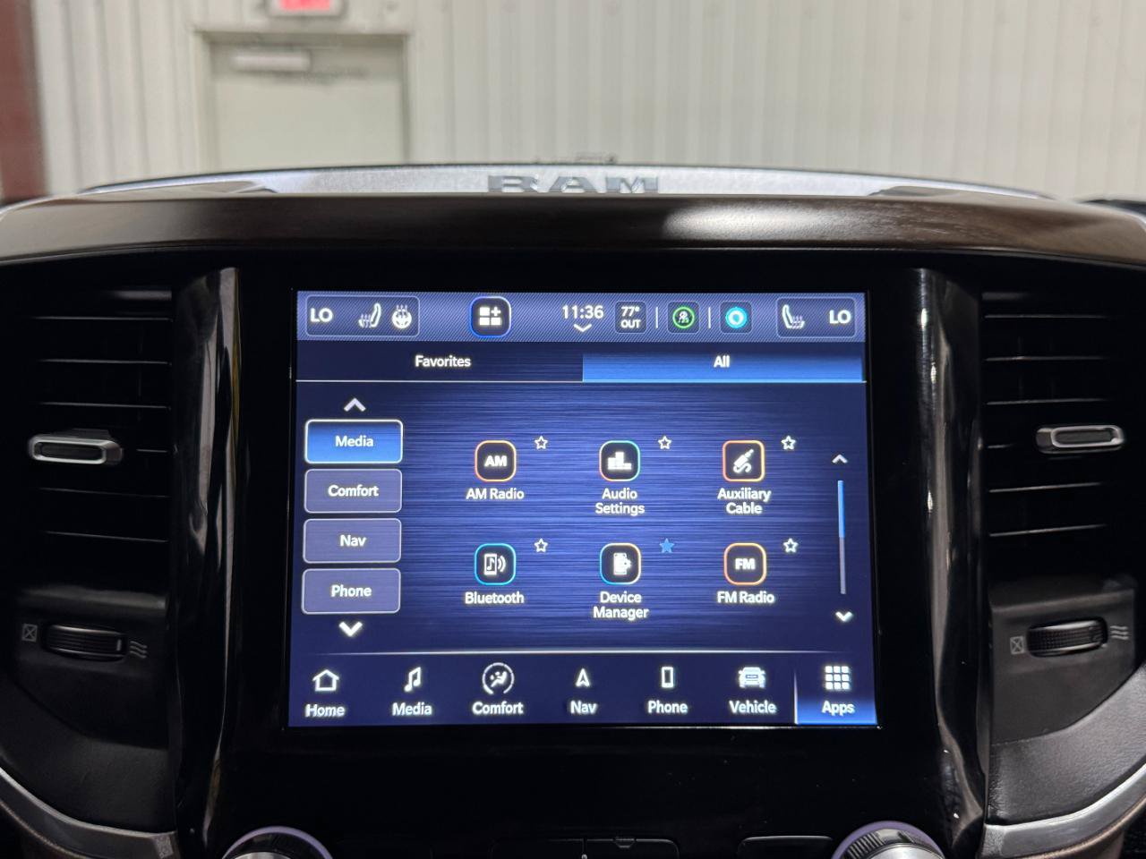 Used 2022 RAM 3500 Laramie AWD/4WD image 41