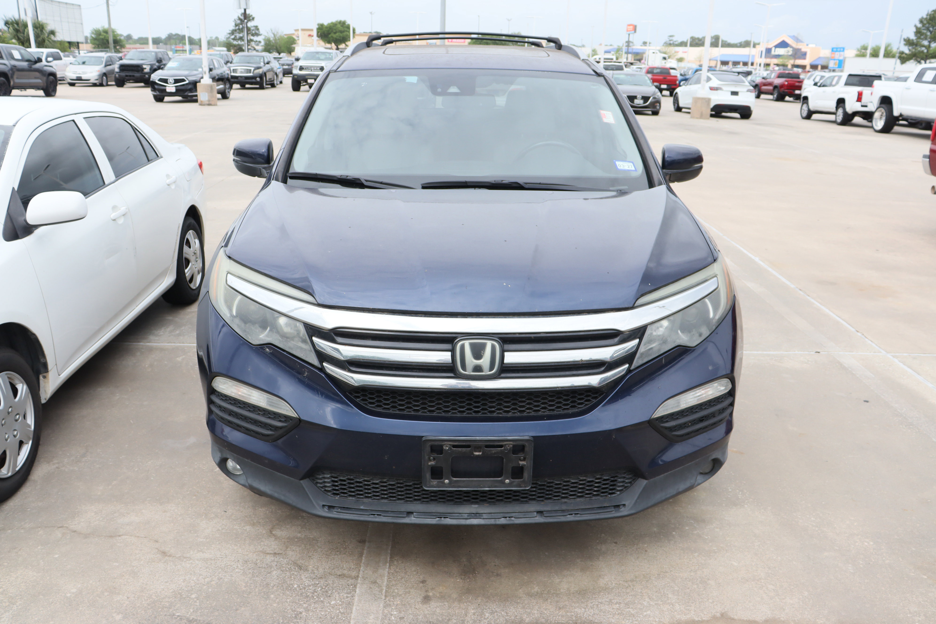 Used 2016 Honda Pilot Elite image 3