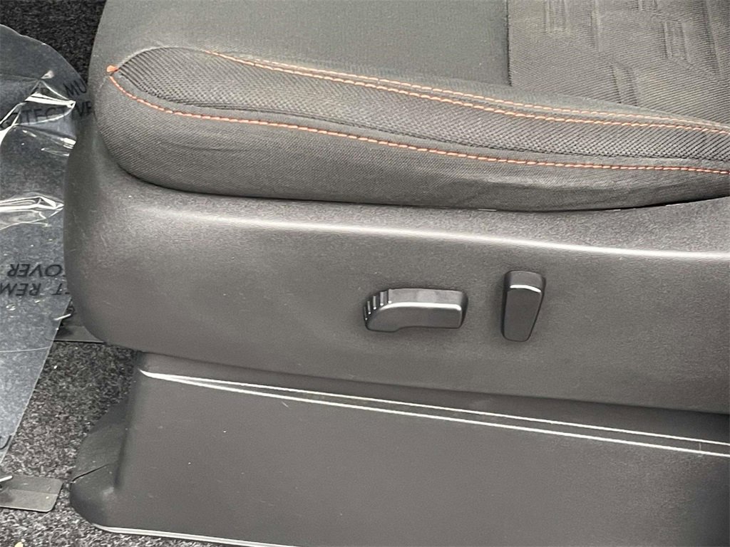 Certified 2022 Nissan Frontier PRO-4X w/ Off-Road Protection Package image 15