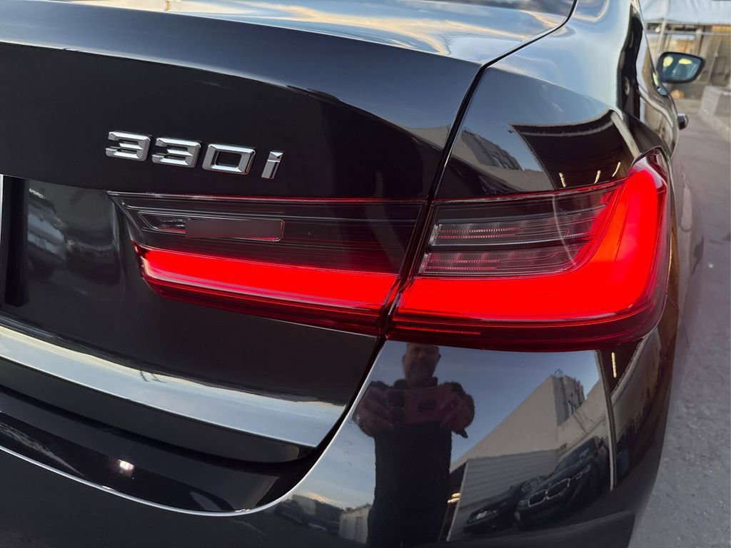 New 2026 BMW 330i Sedan w/ Premium Package image 17