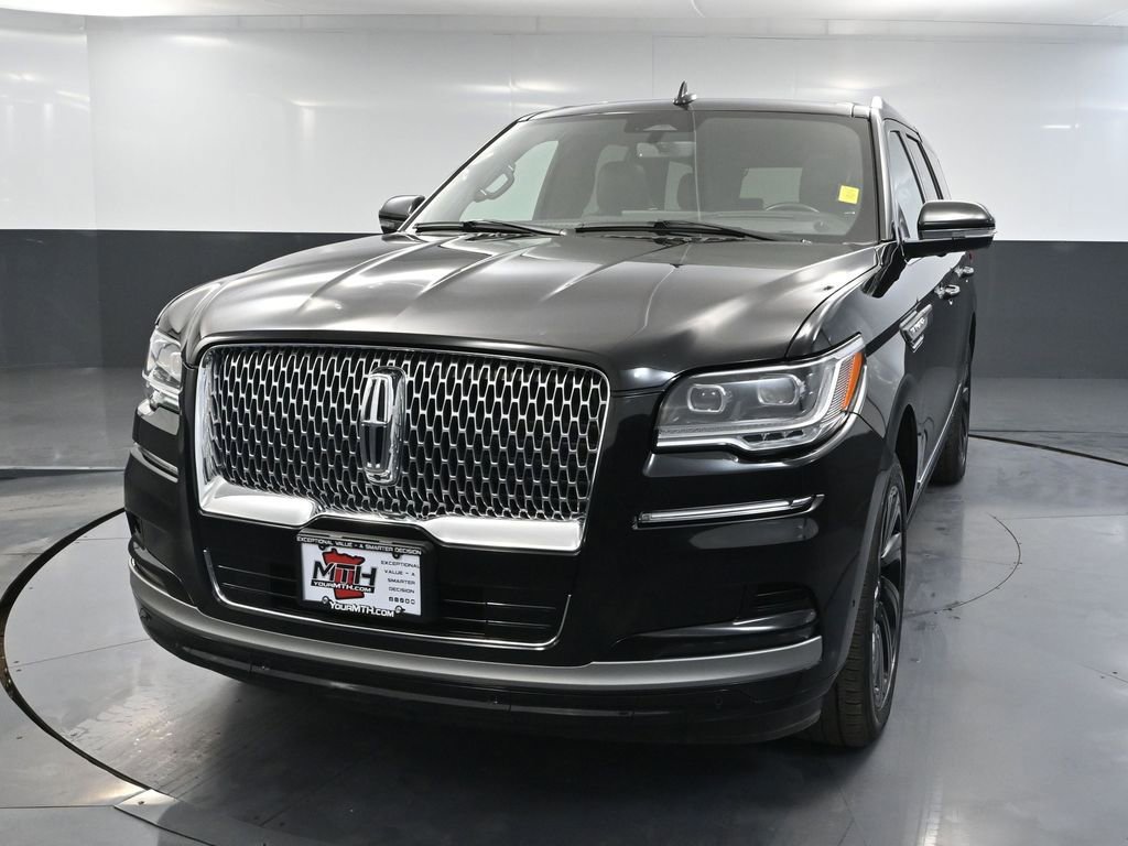 Used 2024 Lincoln Navigator Reserve image 11
