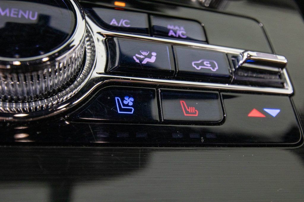 Used 2022 Lincoln Nautilus Reserve w/ Equipment Group 202A image 25