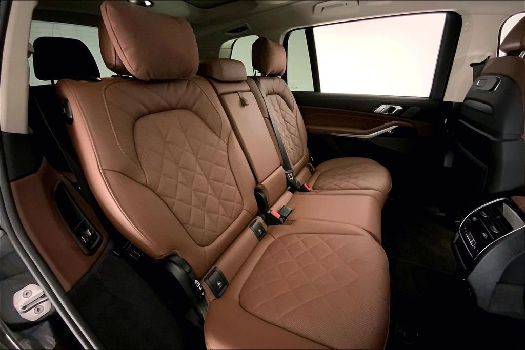Certified 2026 BMW X7 xDrive40i image 15