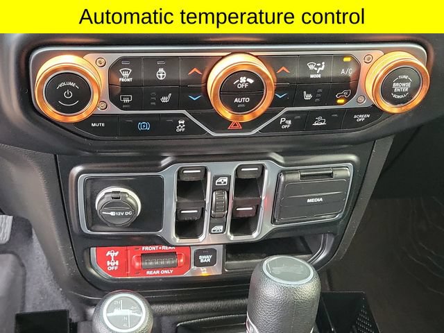Certified 2022 Jeep Wrangler Unlimited Rubicon 4xe w/ Cold Weather Group AWD/4WD image 17