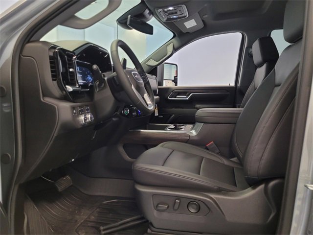 New 2025 GMC Sierra 2500 SLT image 5