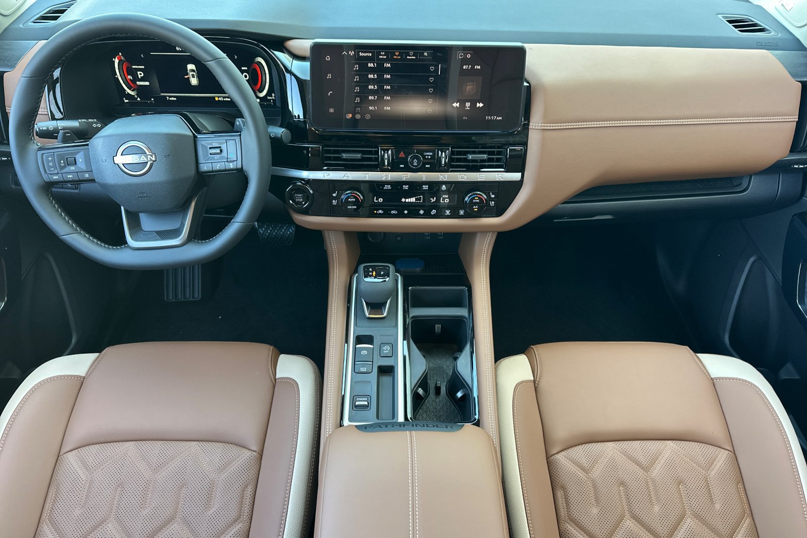 New 2026 Nissan Pathfinder Platinum FWD image 10
