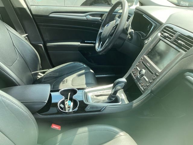 Used 2016 Ford Fusion Titanium FWD image 17