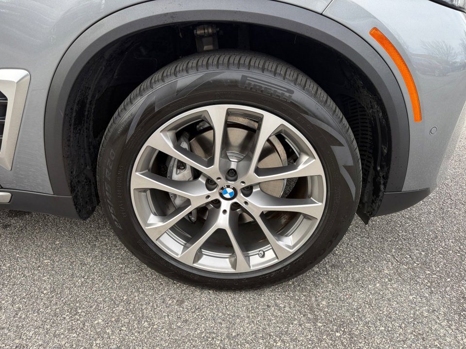 Used 2024 BMW X5 xDrive40i w/ Premium Package image 25