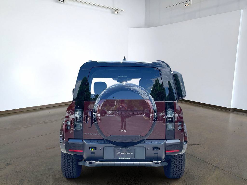 New 2026 Land Rover Defender 90 X-Dynamic SE AWD/4WD image 5