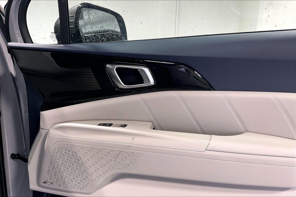 New 2026 Kia Carnival SX Prestige FWD image 11