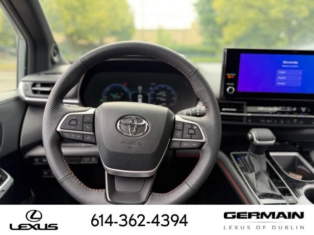 Used 2025 Toyota Sienna XSE w/ XSE Plus Package AWD/4WD image 17