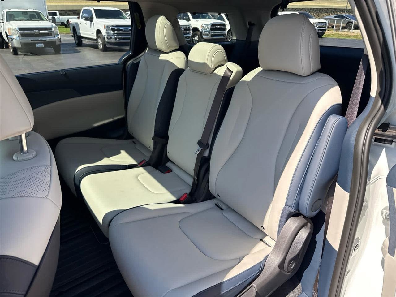 Used 2026 Kia Carnival SX image 22