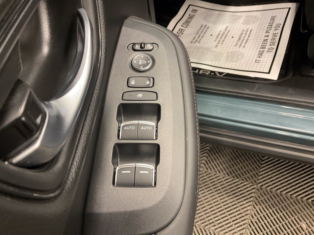 Used 2025 Honda HR-V Sport image 16