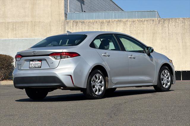 Certified 2023 Toyota Corolla LE FWD image 2