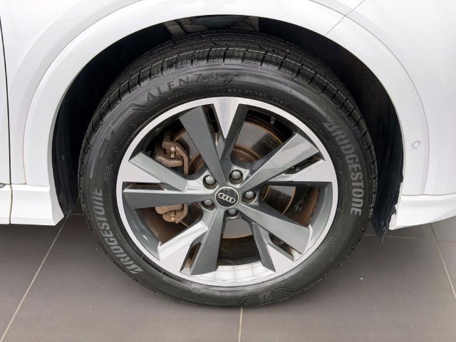 Certified 2023 Audi Q4 e-tron Premium Plus AWD/4WD image 7