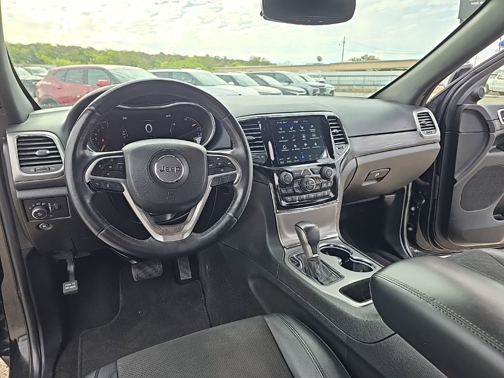 Used 2022 Jeep Grand Cherokee Laredo X image 15