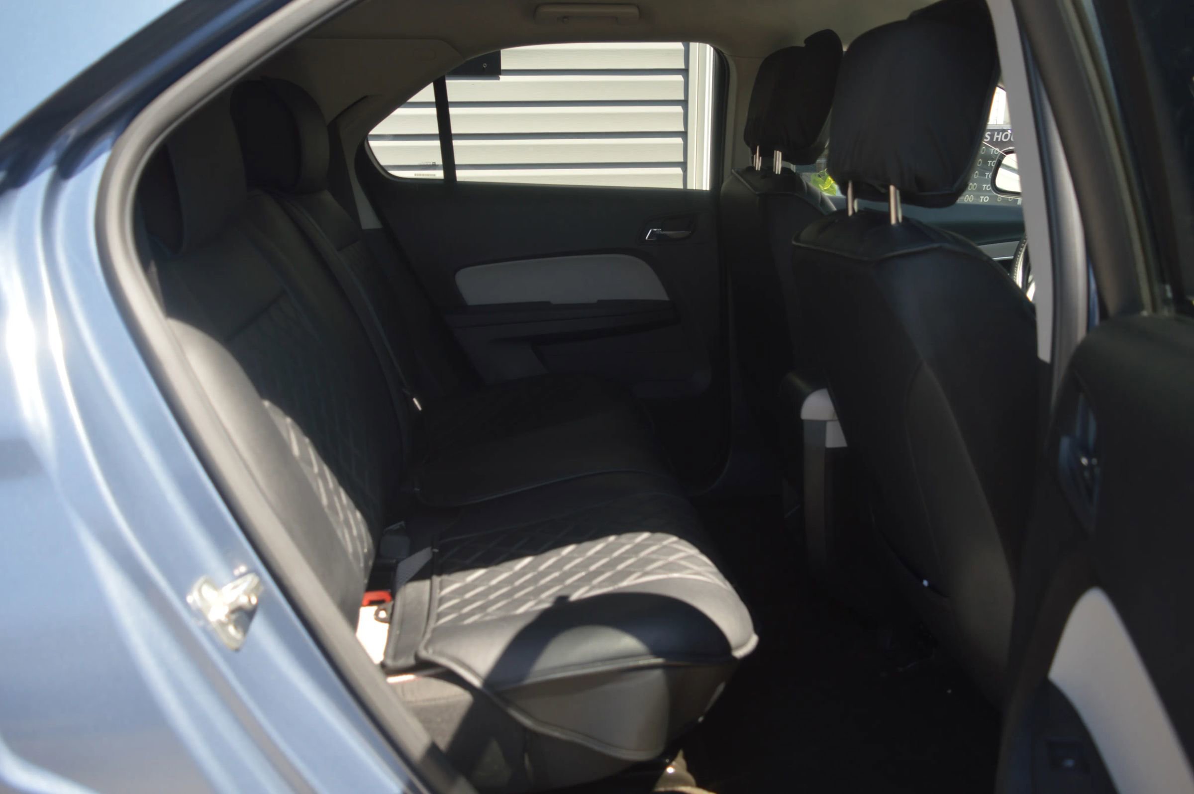 Used 2011 Chevrolet Equinox LT w/ Driver Convenience Package FWD image 19