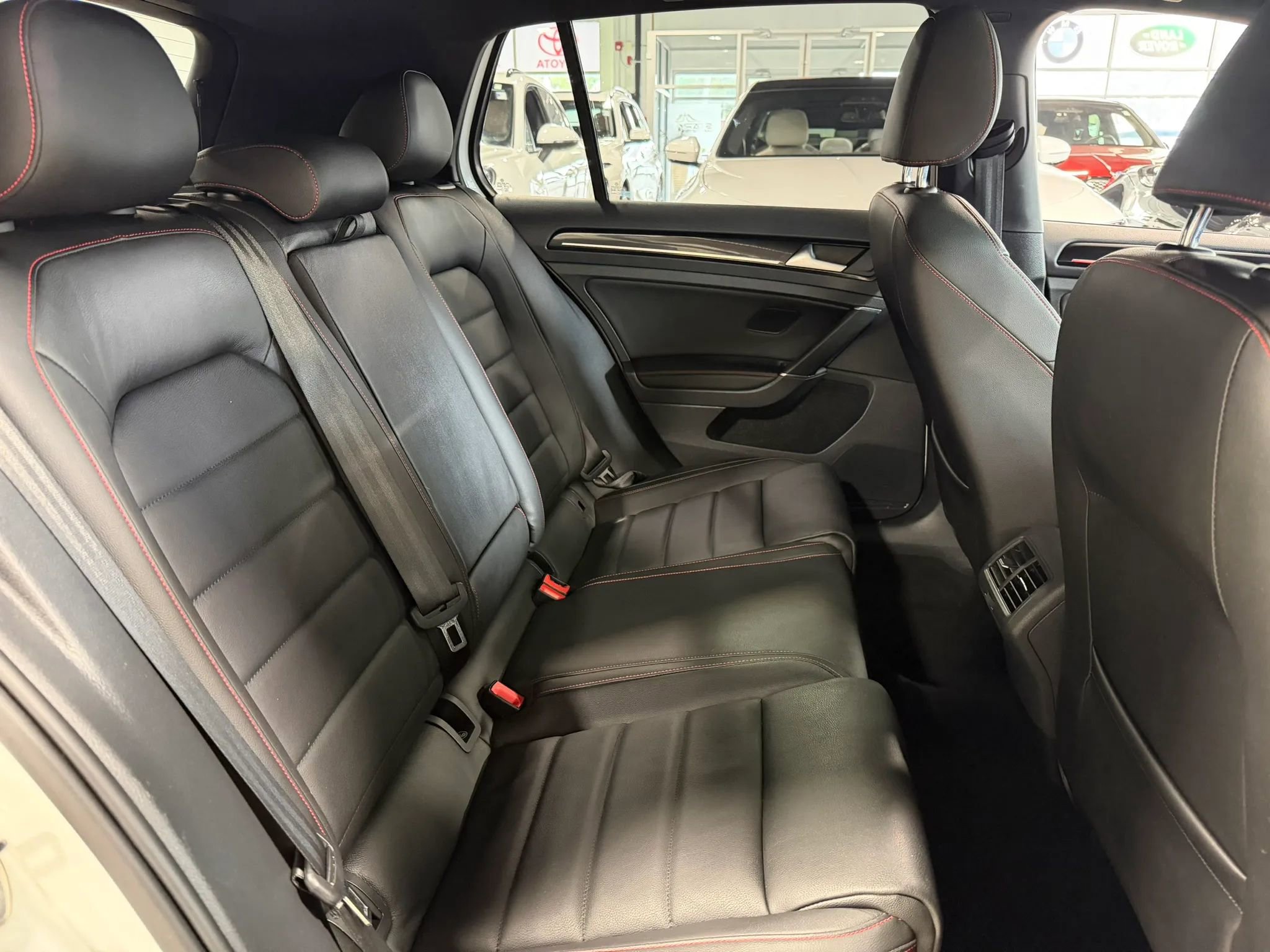 Used 2017 Volkswagen GTI Autobahn FWD image 27