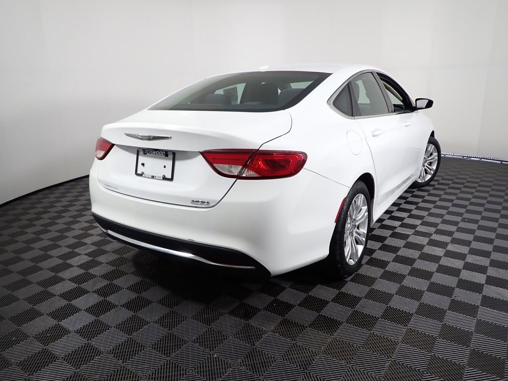 Used 2015 Chrysler 200 Limited w/ Convenience Group FWD image 21