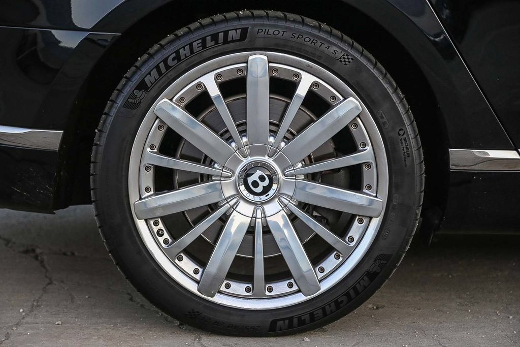 Used 2014 Bentley Mulsanne RWD image 12