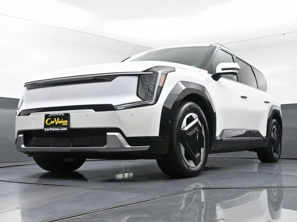 Used 2024 Kia EV9 Land image 52