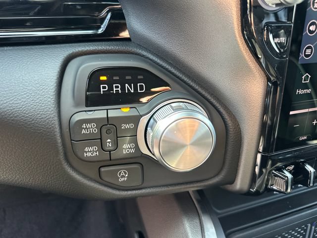 New 2026 RAM 1500 Laramie AWD/4WD image 22