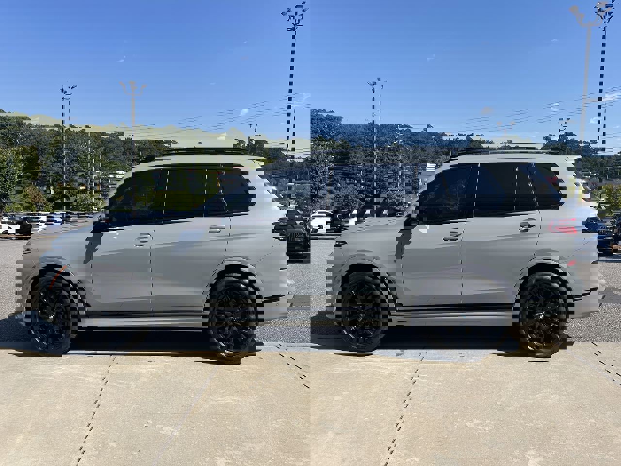New 2026 BMW X7 xDrive40i w/ Executive Package image 5