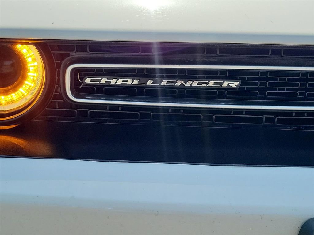 Used 2021 Dodge Challenger SXT w/ Driver Convenience Group RWD image 22