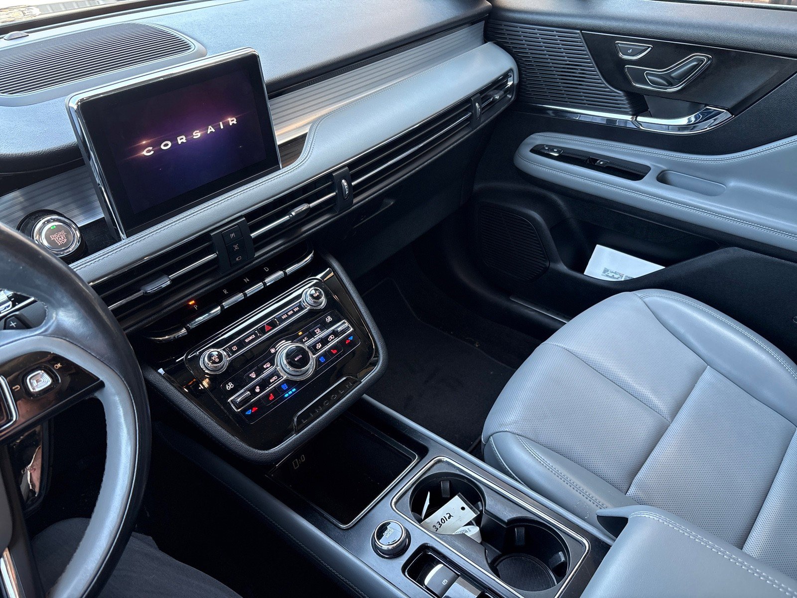 Used 2020 Lincoln Corsair AWD w/ Elements Package image 16