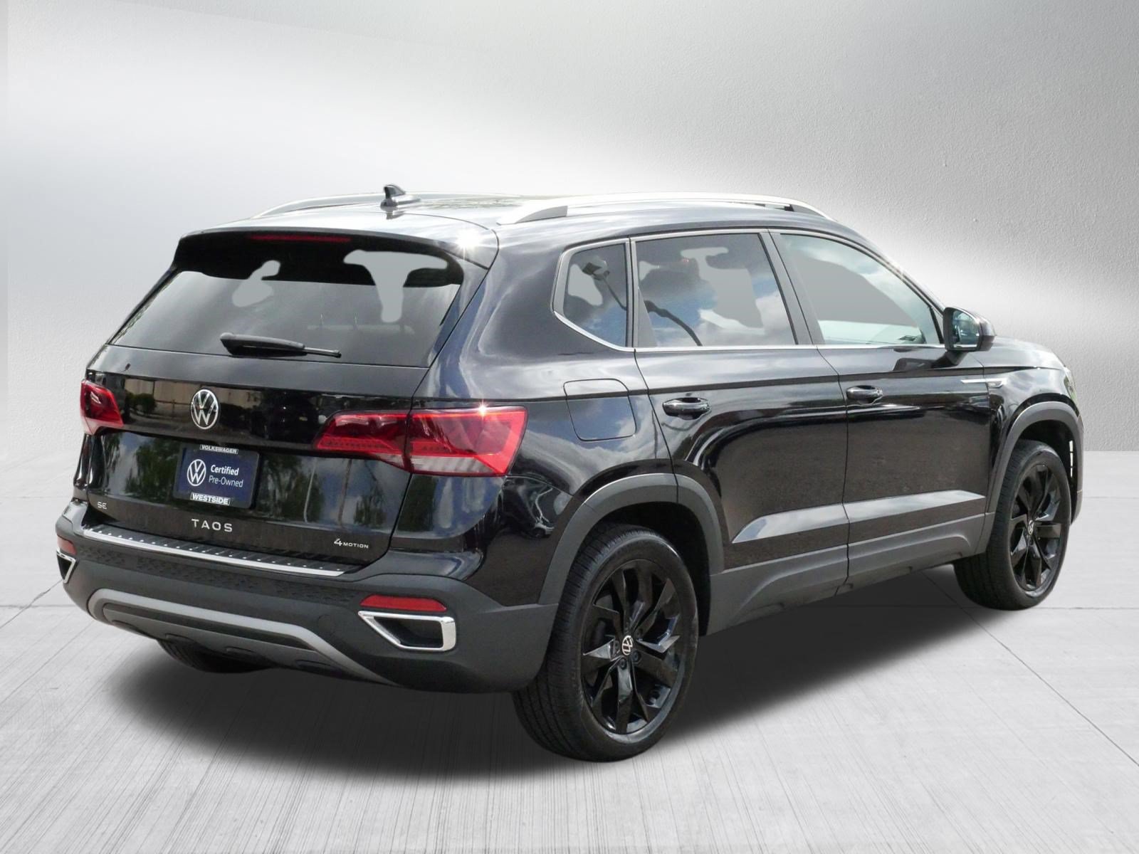 Certified 2023 Volkswagen Taos SE w/ Panoramic Sunroof Package AWD/4WD image 7