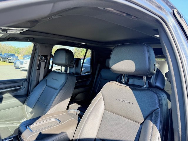 Used 2021 GMC Yukon Denali w/ Denali Ultimate Package RWD image 12