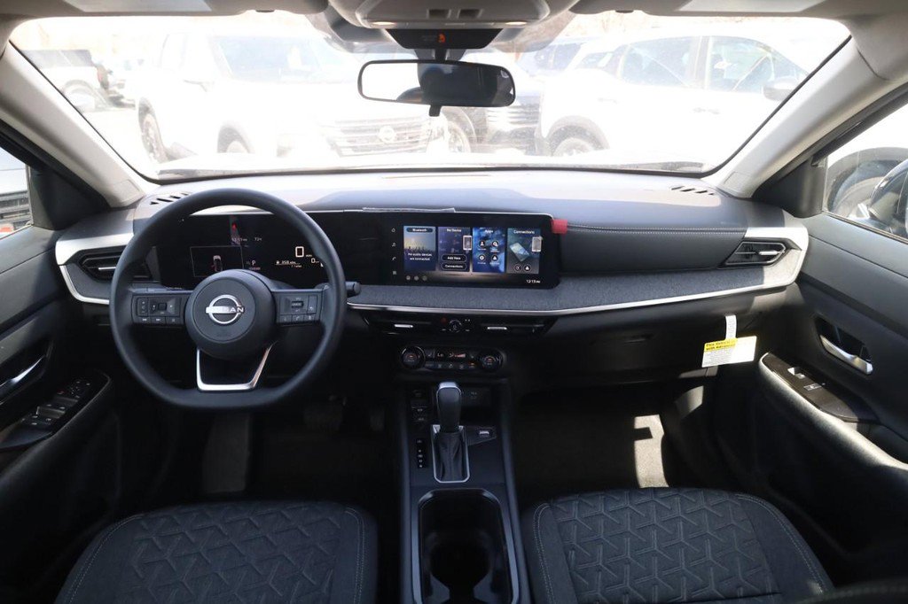 New 2026 Nissan Kicks SV w/ SV Premium Package image 7