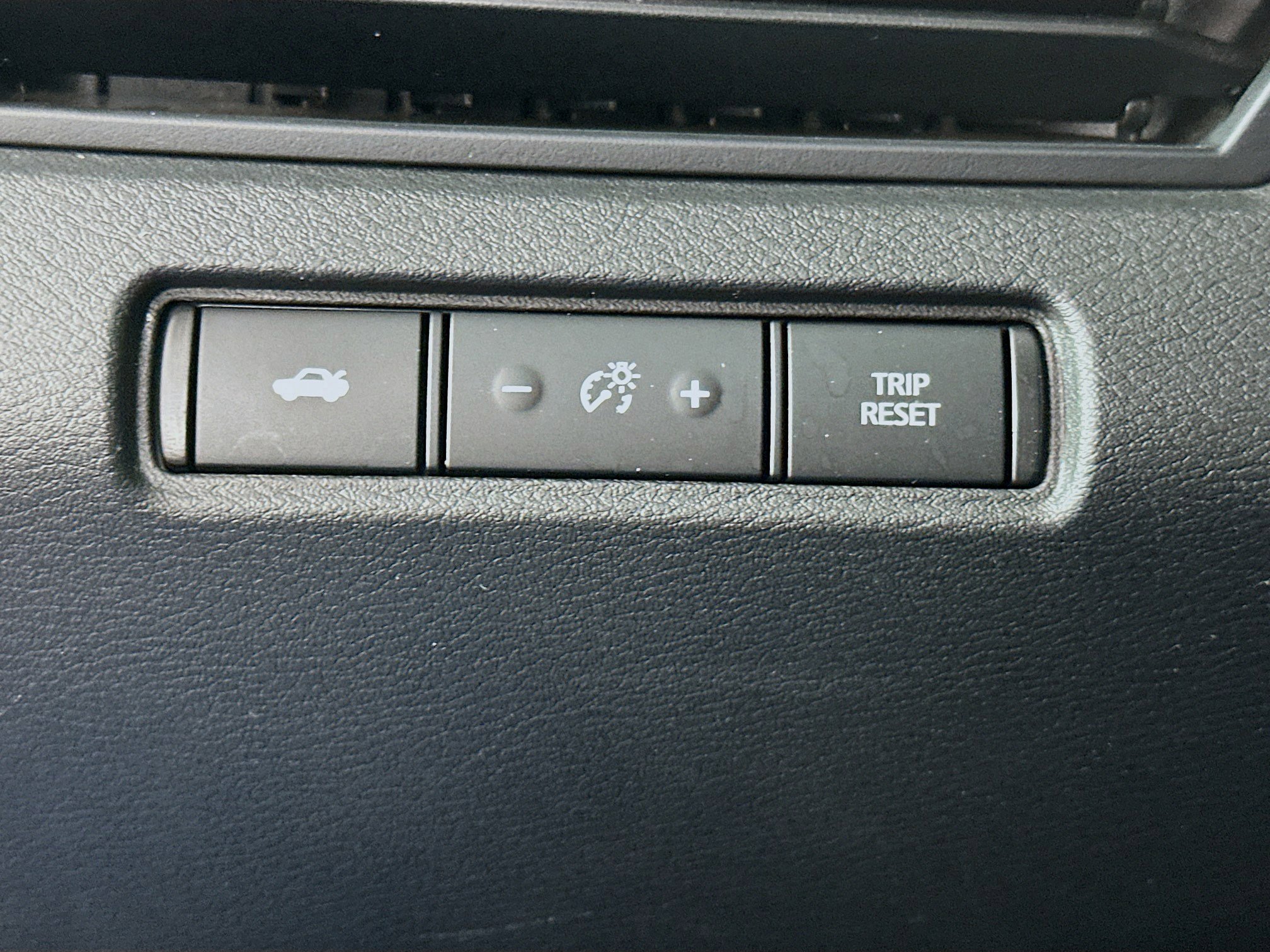 Used 2025 Nissan Altima 2.5 SV image 16