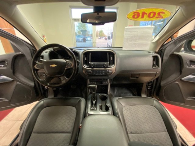 Used 2016 Chevrolet Colorado Z71 w/ Z71 Midnight Edition image 28
