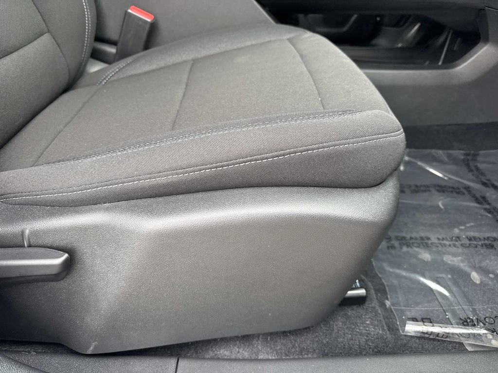 Used 2026 Chevrolet Equinox EV LT w/ Comfort Package FWD image 12