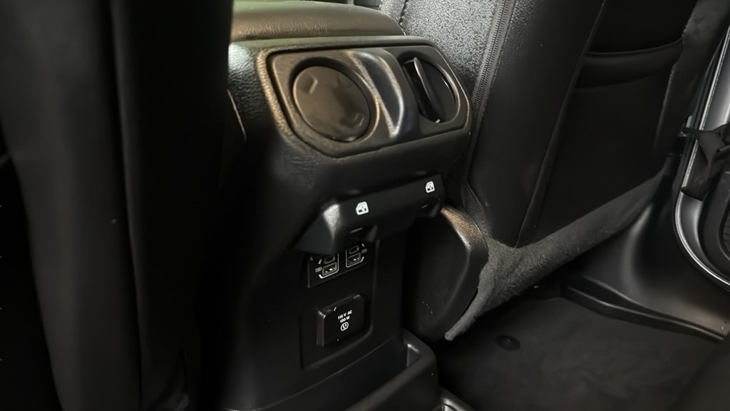 Used 2021 Jeep Wrangler Unlimited Sahara w/ Cold Weather Group AWD/4WD image 21