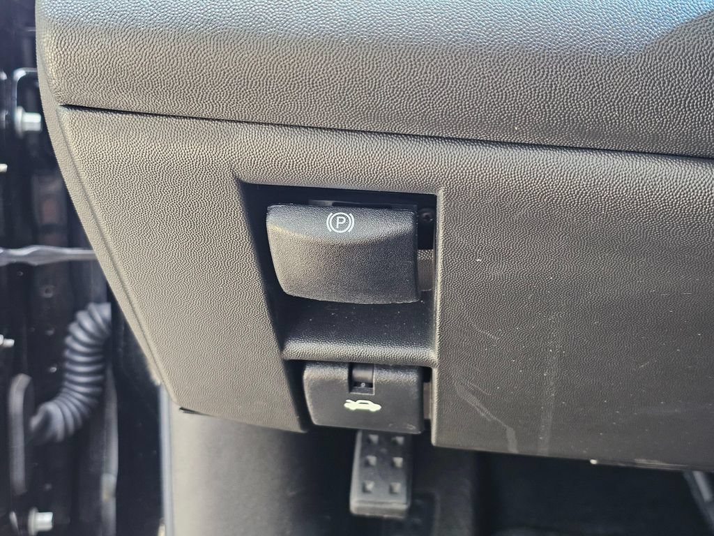 Used 2005 Cadillac CTS 3.6 w/ Preferred Equipment Group RWD image 24