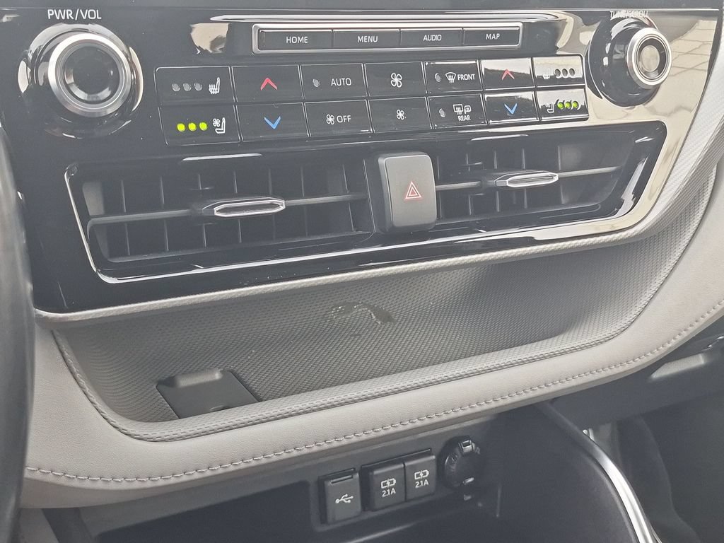 Used 2021 Toyota Highlander Platinum AWD/4WD image 31