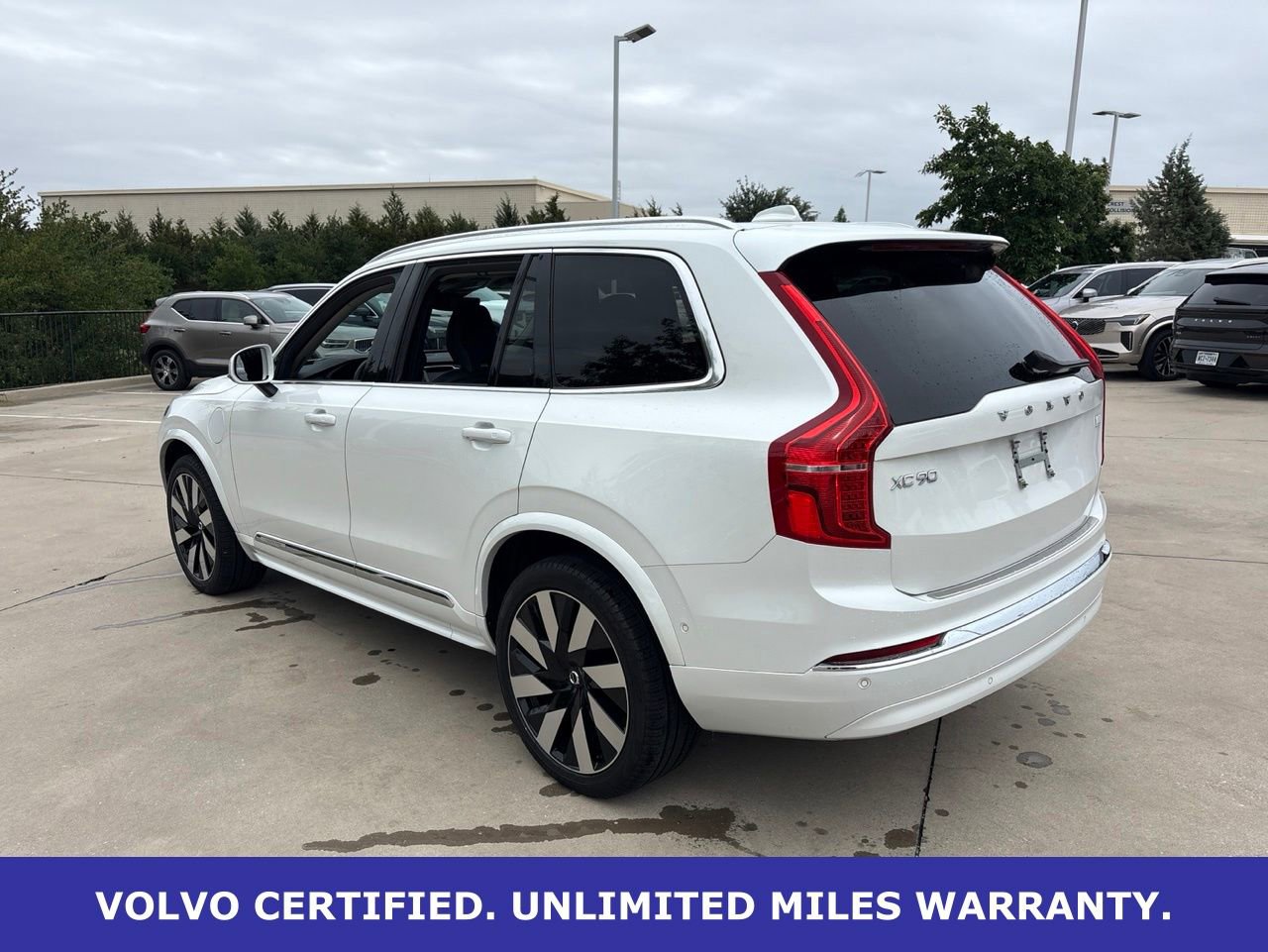 Certified 2023 Volvo XC90 T8 Ultimate w/ Protection Package Premier AWD/4WD image 7