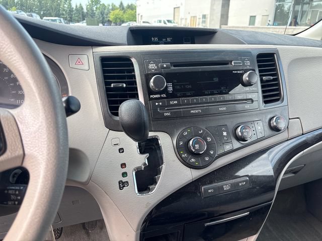 Used 2012 Toyota Sienna LE FWD image 20