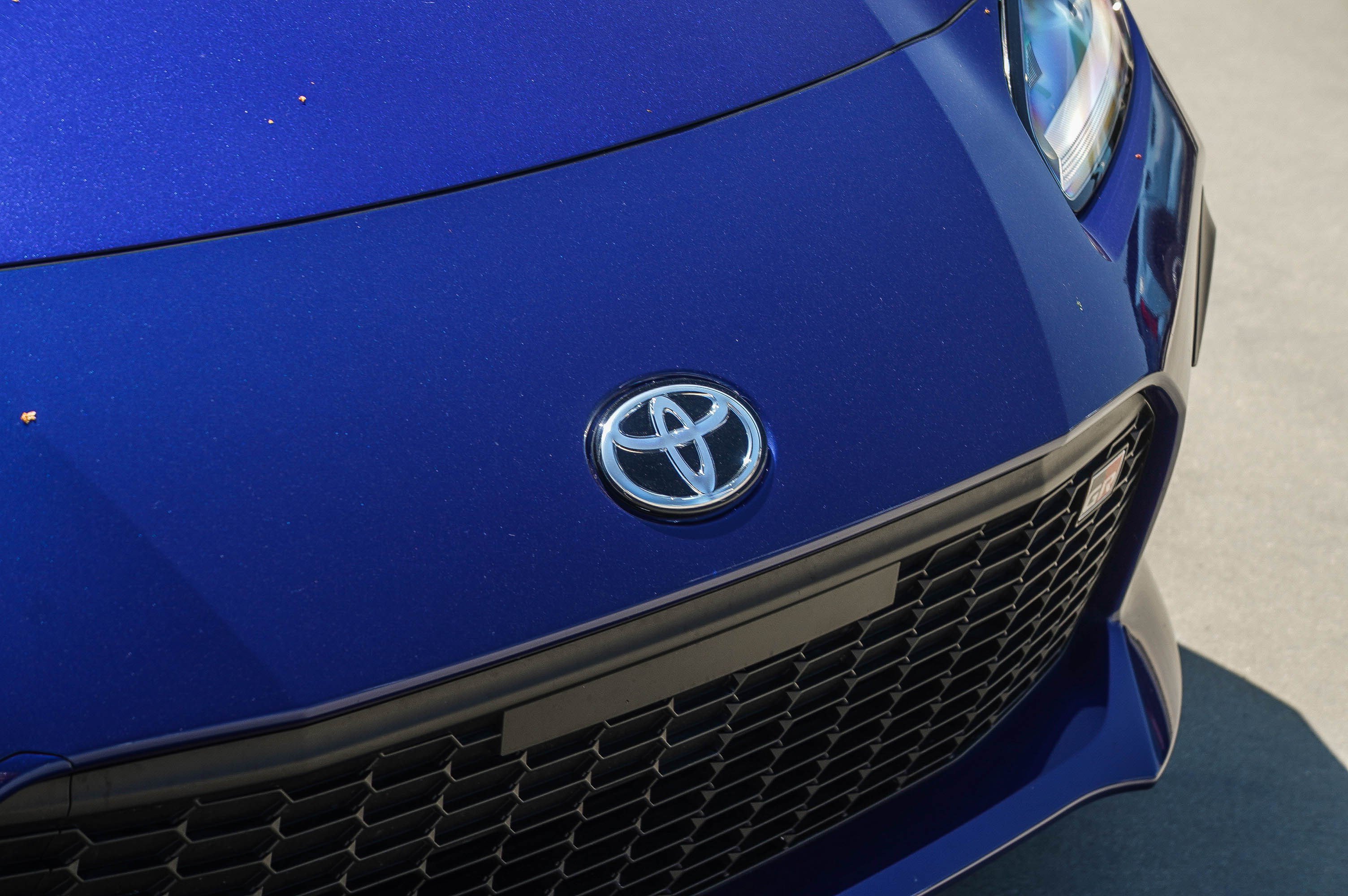 Used 2024 Toyota GR86 Premium RWD image 10